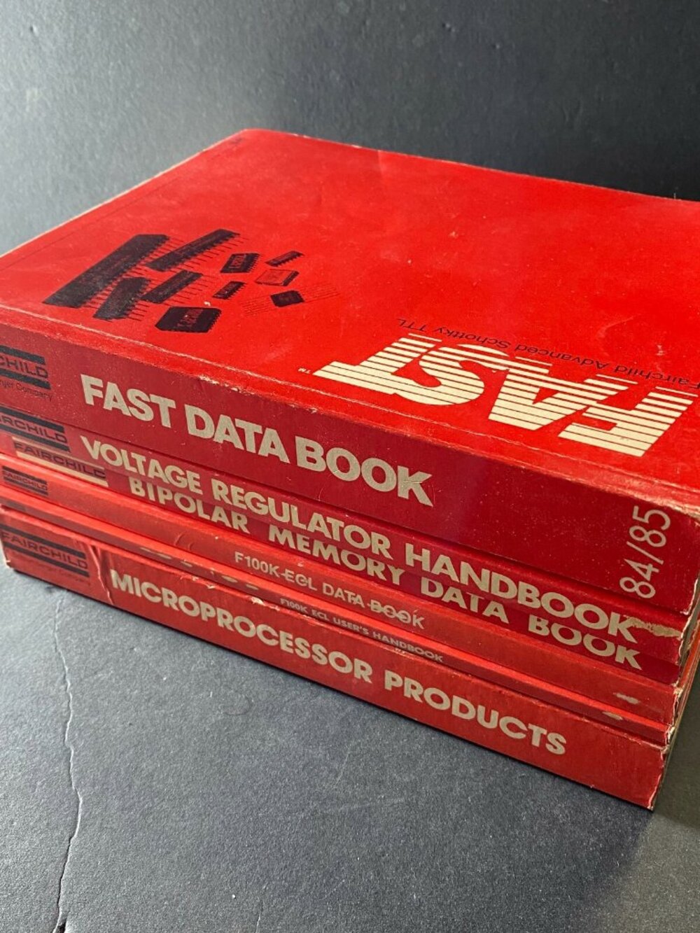 LOT OF 6 FAIRCHILD BOOKS /  DATA  VOLTAGE REGULATOR MEMORY MICROPROCESSOR 1980s